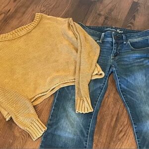 American Eagle jeans size 4 crop top sweater small  nice!!